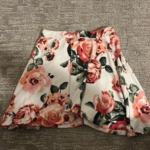 Mini flower skirt